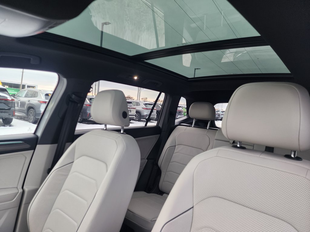 Volkswagen Tiguan Highline R-Line 4MOTION 2022 à Saint-Georges, Québec - 8 - w1024h768px