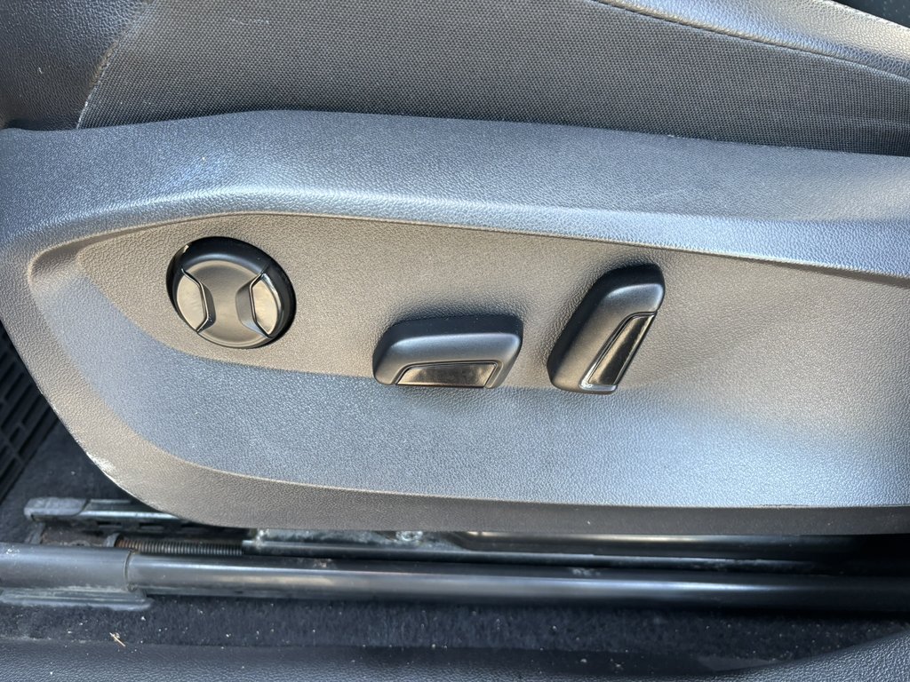 2022 Volkswagen Tiguan Comfortline 4MOTION in Saint-Georges, Quebec - 11 - w1024h768px