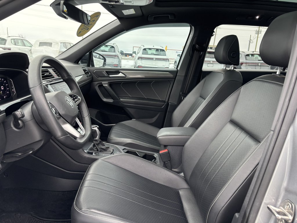 Volkswagen Tiguan Comfortline R-Line Black Edition 4MOTION 2022 à Saint-Georges, Québec - 12 - w1024h768px