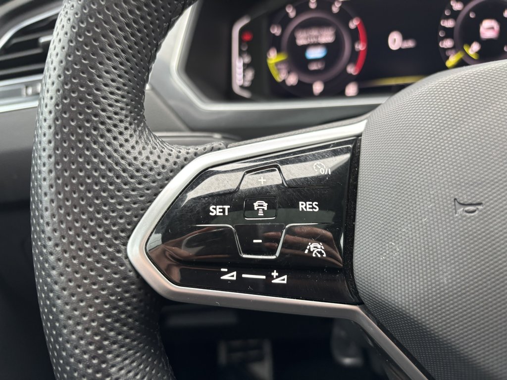 Volkswagen Tiguan Comfortline R-Line Black Edition 4MOTION 2022 à Saint-Georges, Québec - 17 - w1024h768px