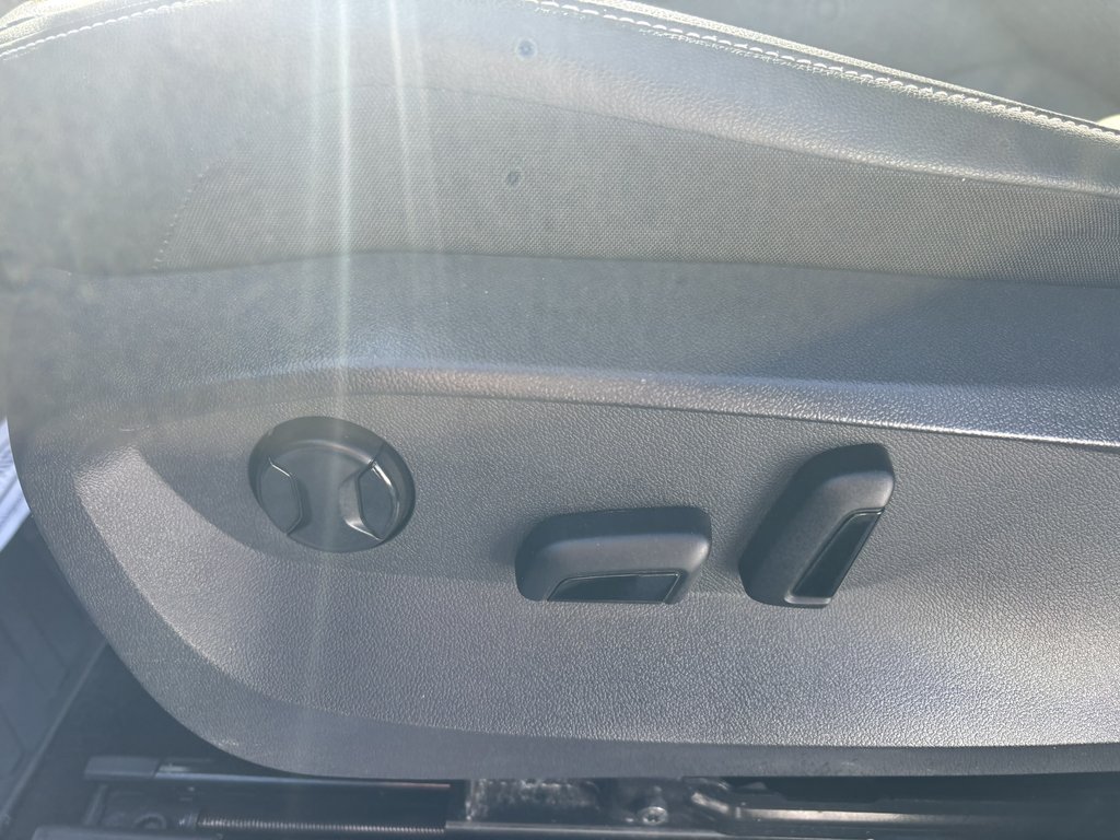 2022 Volkswagen Tiguan Comfortline R-Line Black Edition 4MOTION in Saint-Georges, Quebec - 15 - w1024h768px