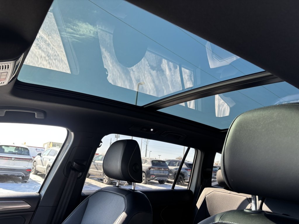 2022 Volkswagen Tiguan Comfortline R-Line Black Edition 4MOTION in Saint-Georges, Quebec - 13 - w1024h768px