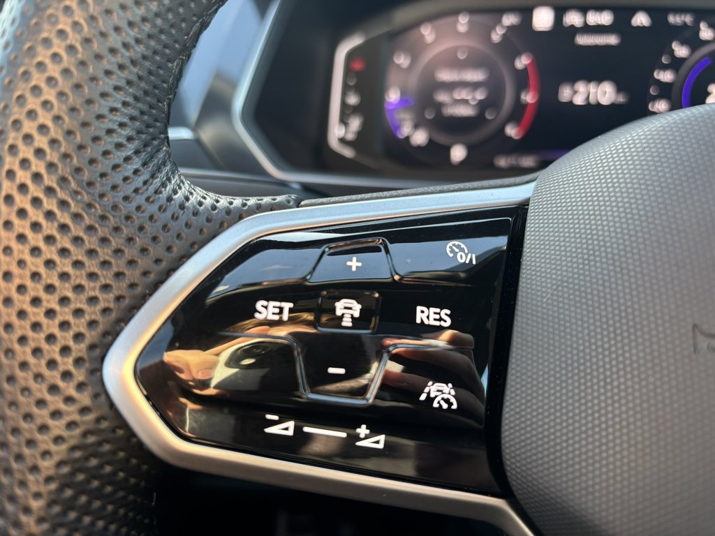 2022 Volkswagen Tiguan Highline R-Line 4MOTION in Saint-Georges, Quebec - 17 - w1024h768px