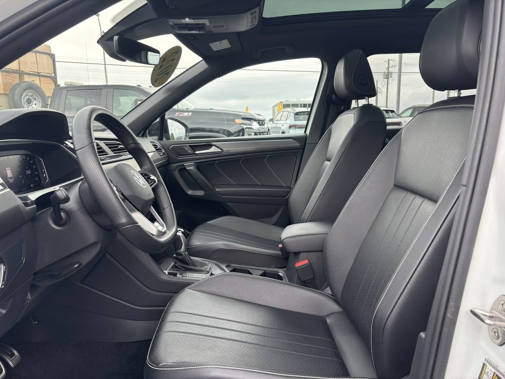 Volkswagen Tiguan Comfortline R-Line Black Edition 4MOTION 2022 à Saint-Georges, Québec - 10 - w1024h768px