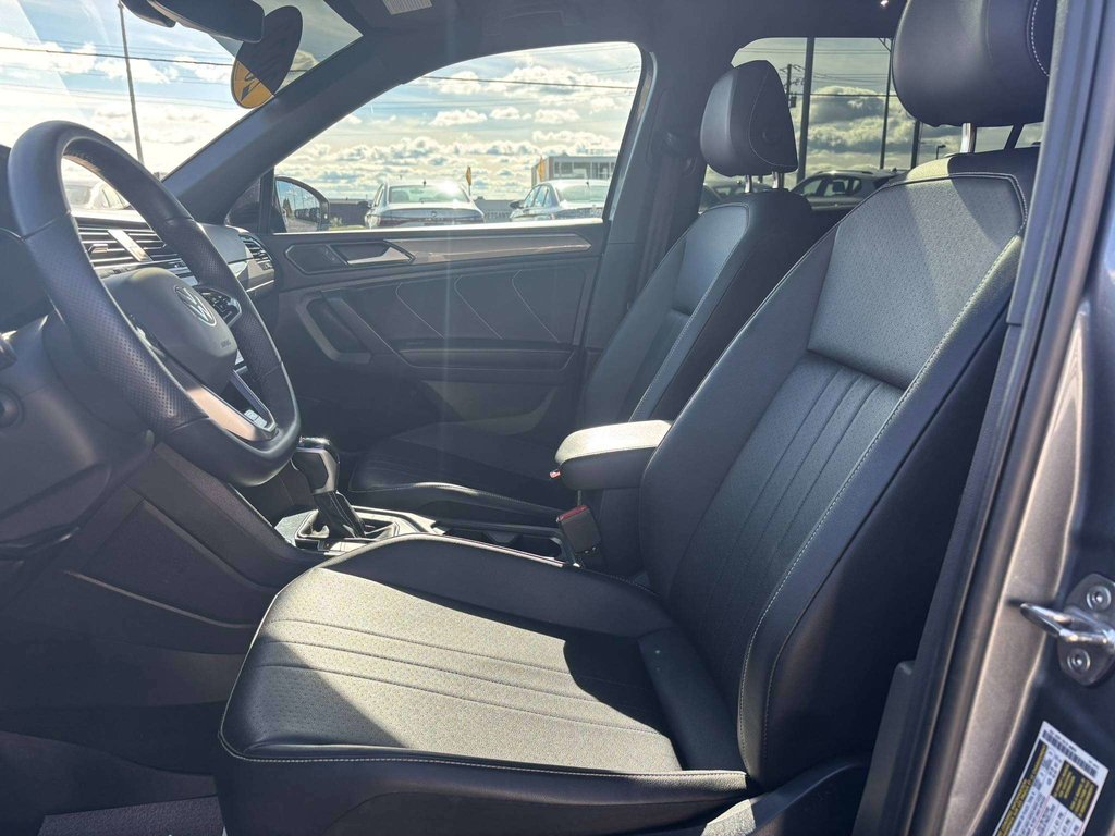 2022 Volkswagen Tiguan Comfortline R-Line Black Edition in Saint-Georges, Quebec - 10 - w1024h768px