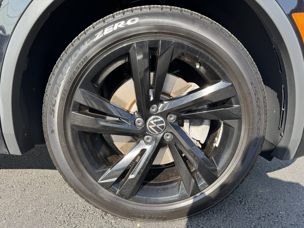 2023 Volkswagen Tiguan Comfortline R-Line Black Edition 4MOTION in Saint-Georges, Quebec - 19 - w1024h768px