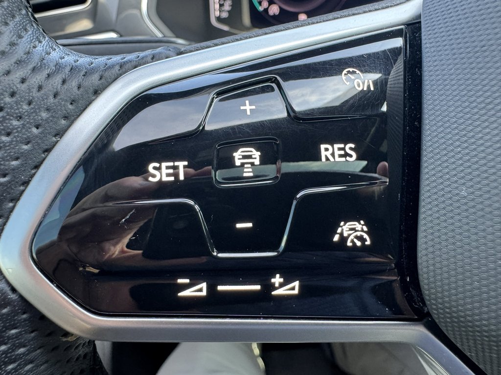 2023 Volkswagen Tiguan Comfortline R-Line Black Edition 4MOTION in Saint-Georges, Quebec - 16 - w1024h768px