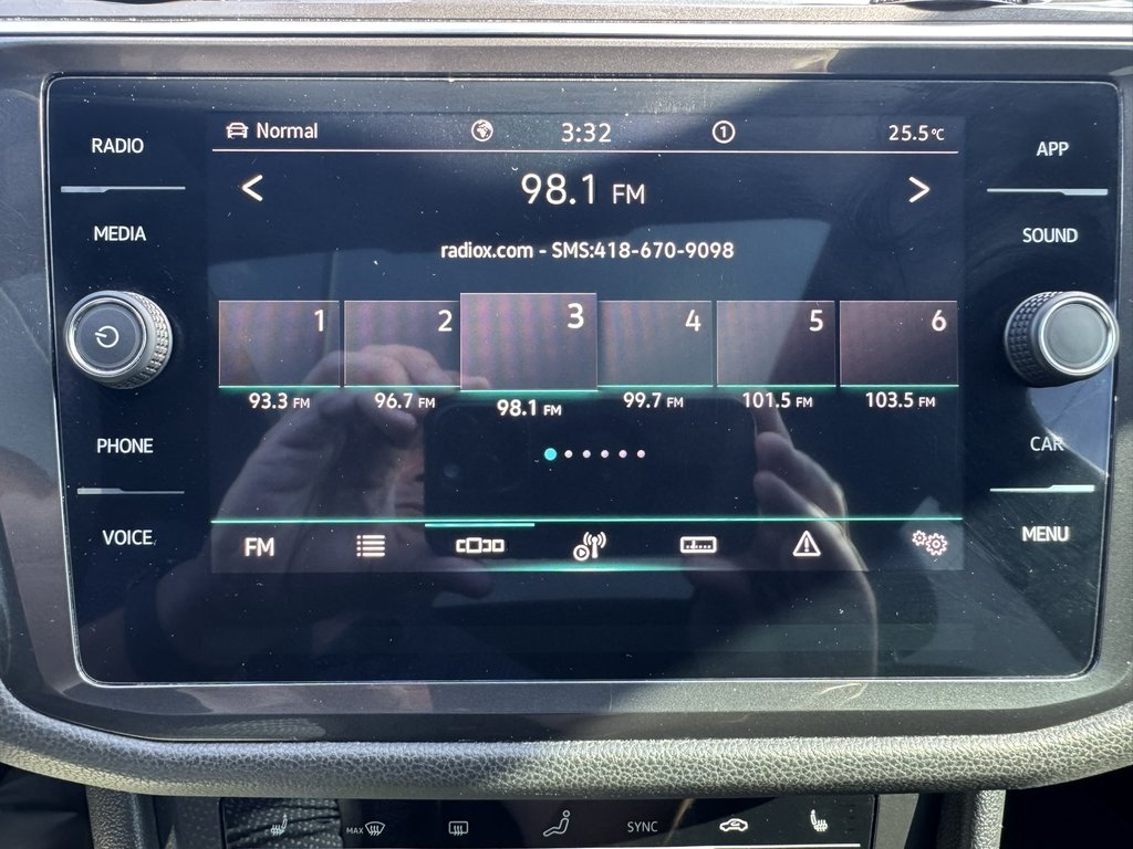 2023 Volkswagen Tiguan Comfortline R-Line Black Edition 4MOTION in Saint-Georges, Quebec - 13 - w1024h768px