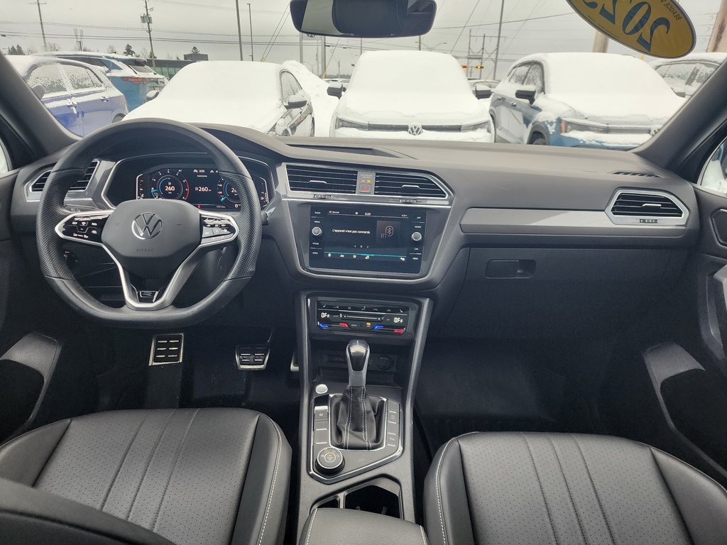 Volkswagen Tiguan Comfortline R-Line Black Edition 4MOTION 2023 à Saint-Georges, Québec - 12 - w1024h768px