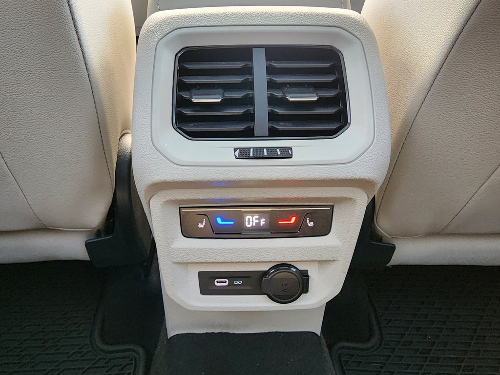 Volkswagen Tiguan Highline R-Line 4MOTION 2023 à Saint-Georges, Québec - 10 - w1024h768px