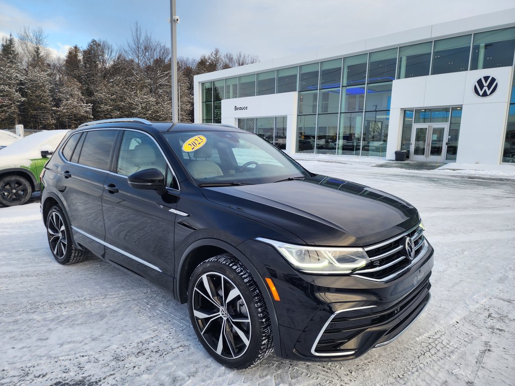 Volkswagen Tiguan Highline R-Line 4MOTION 2023 à Saint-Georges, Québec - 1 - w1024h768px