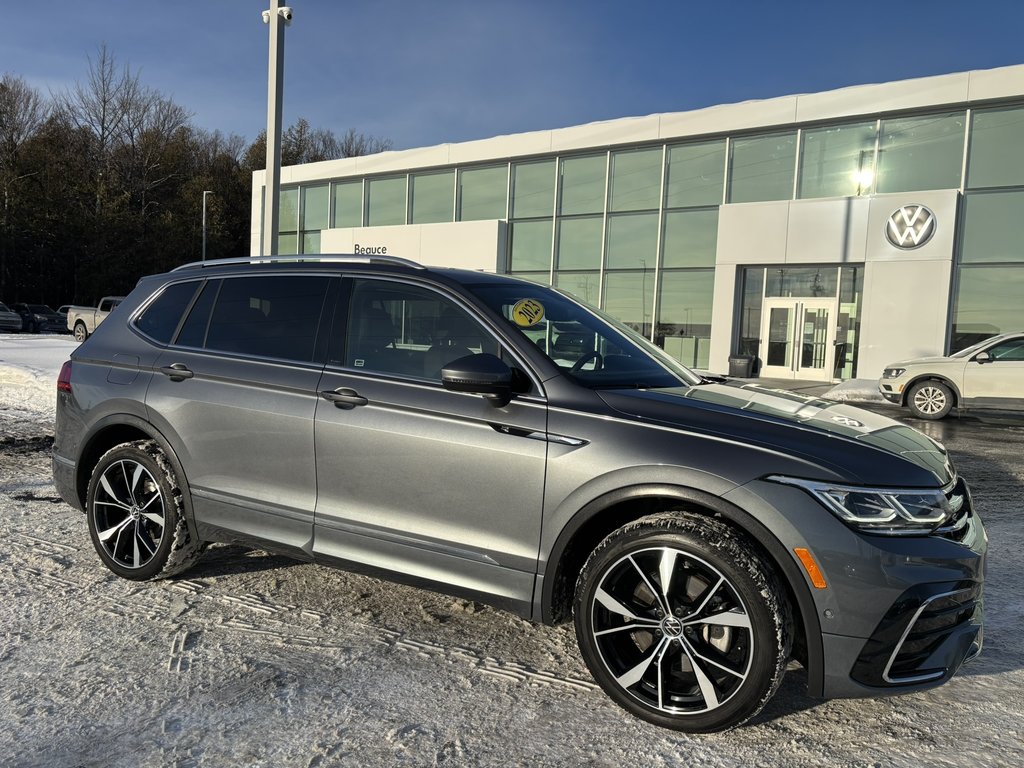 Volkswagen Tiguan Highline R-Line 4MOTION 2023 à Saint-Georges, Québec - 1 - w1024h768px
