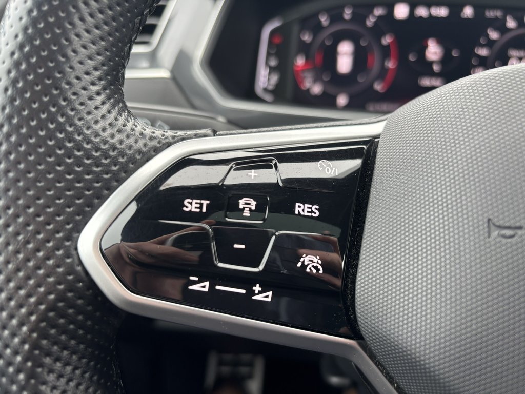 2023 Volkswagen Tiguan Highline R-Line 4MOTION in Saint-Georges, Quebec - 17 - w1024h768px