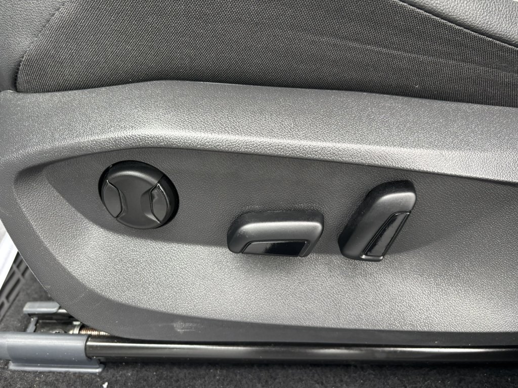 2023 Volkswagen Tiguan Comfortline 4MOTION in Saint-Georges, Quebec - 13 - w1024h768px