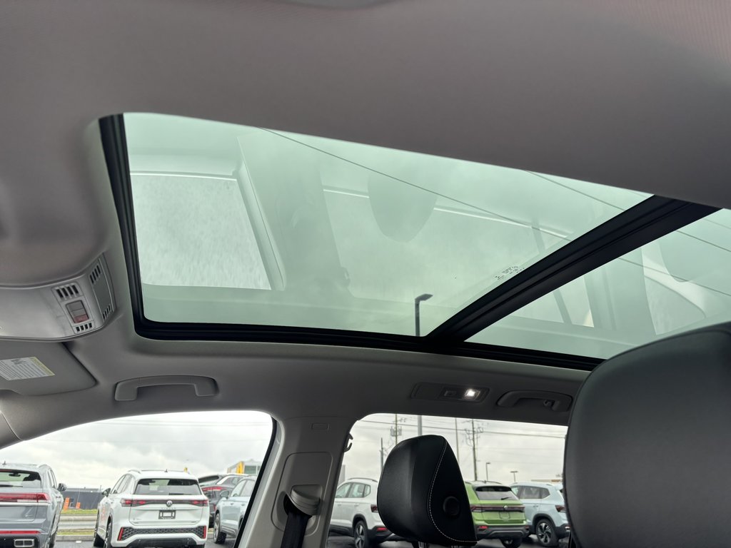 2023 Volkswagen Tiguan Comfortline 4MOTION in Saint-Georges, Quebec - 12 - w1024h768px
