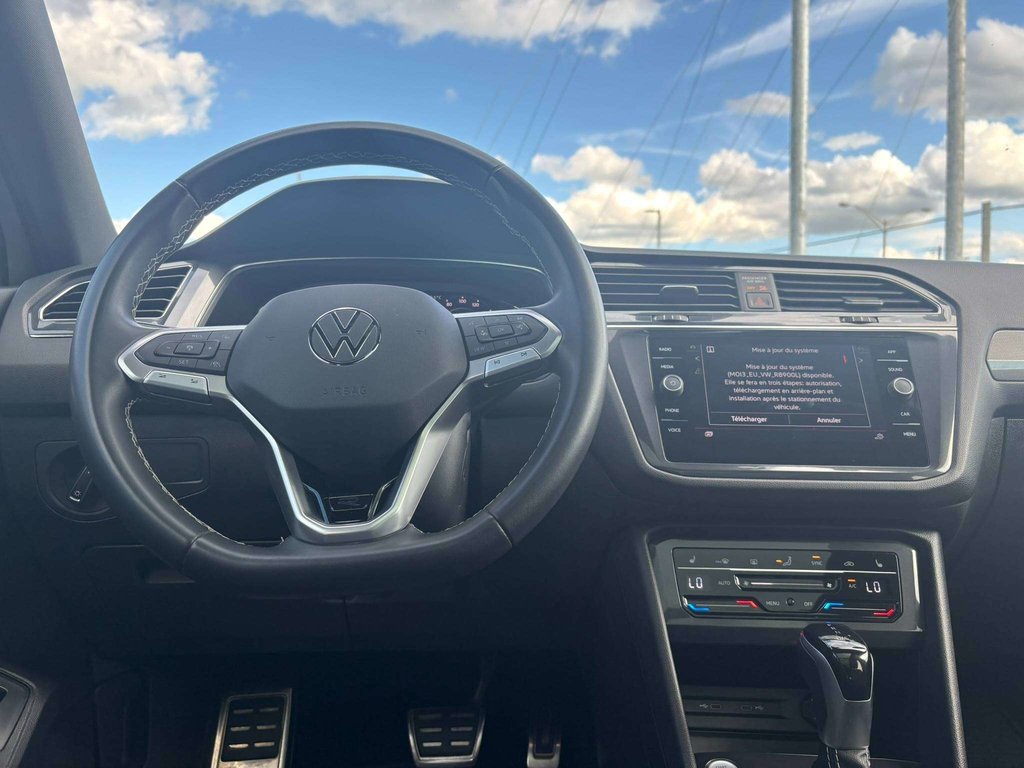 Volkswagen Tiguan Comfortline R-Line Black Edition 2023 à Saint-Georges, Québec - 13 - w1024h768px