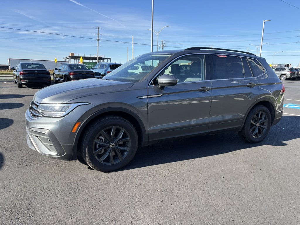 Volkswagen Tiguan Comfortline 4MOTION/Toit panoramique 2024 à Saint-Georges, Québec - 4 - w1024h768px