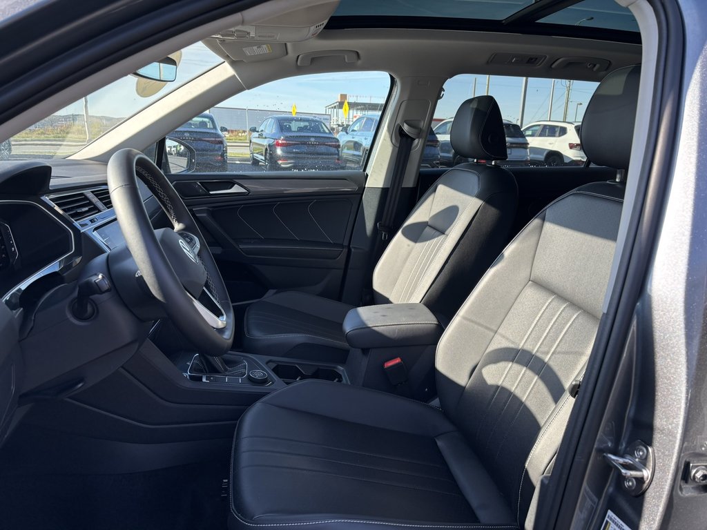 Volkswagen Tiguan Comfortline 4MOTION/Toit panoramique 2024 à Saint-Georges, Québec - 10 - w1024h768px