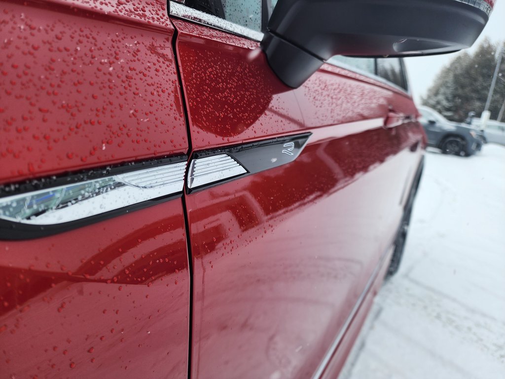 Volkswagen Tiguan Highline R-Line 4MOTION 2024 à Saint-Georges, Québec - 8 - w1024h768px