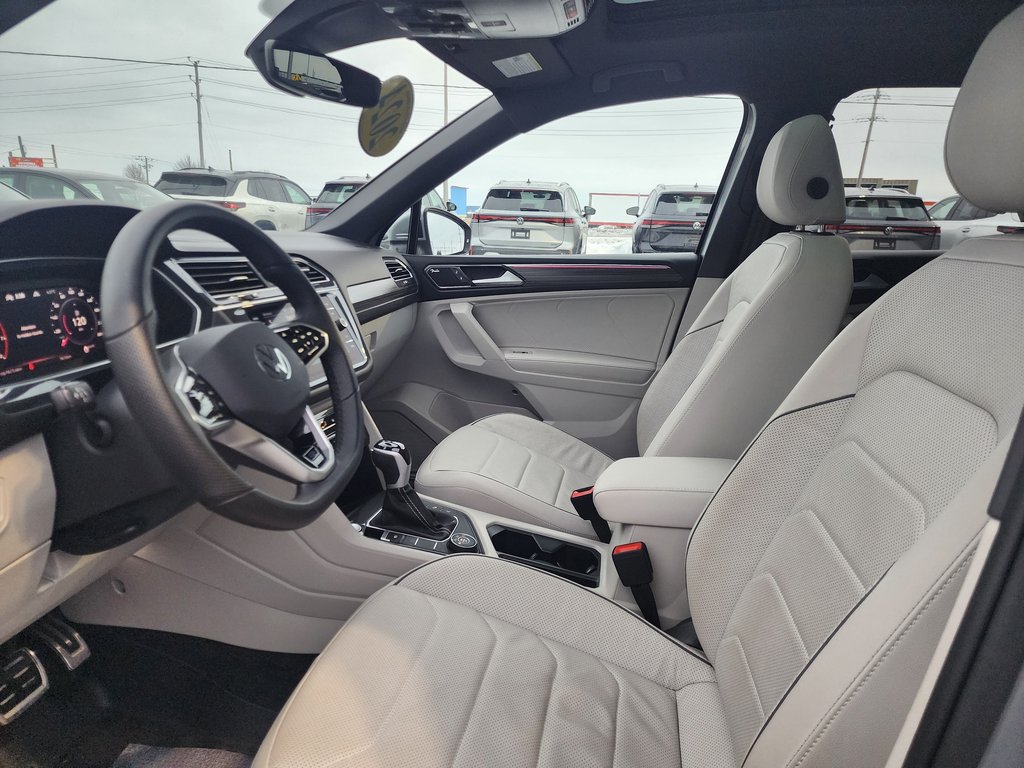 Volkswagen Tiguan Highline R-Line 4MOTION 2024 à Saint-Georges, Québec - 9 - w1024h768px