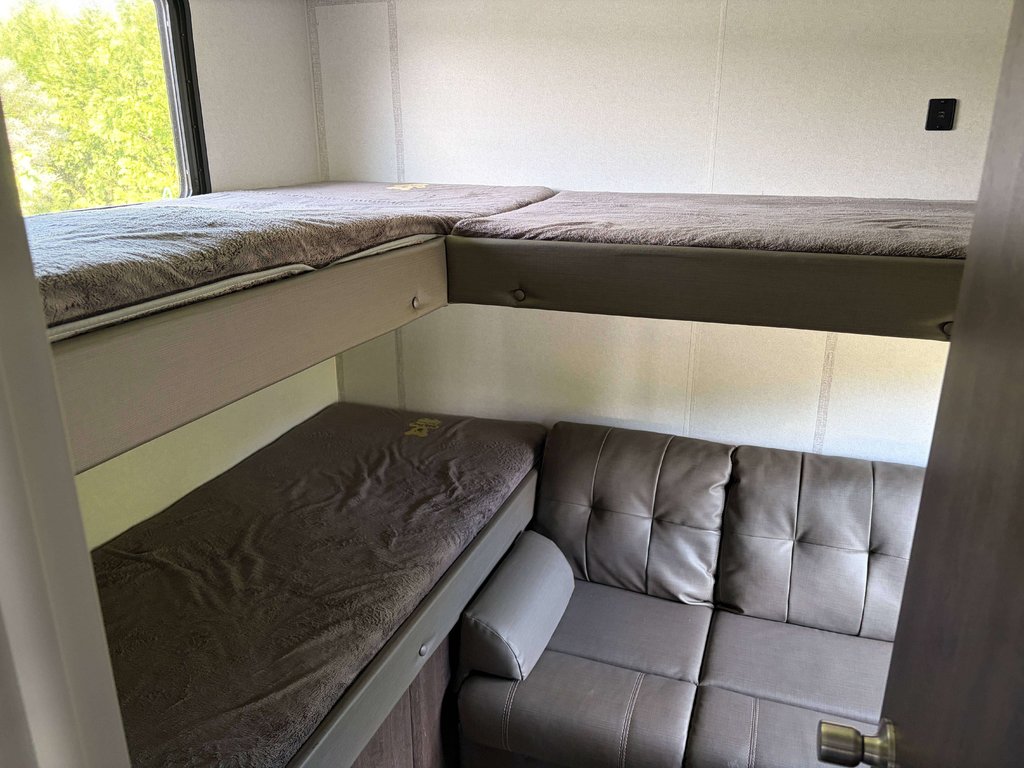 2020 WILDWOOD 273QBXL in Saint-Georges, Quebec - 14 - w1024h768px