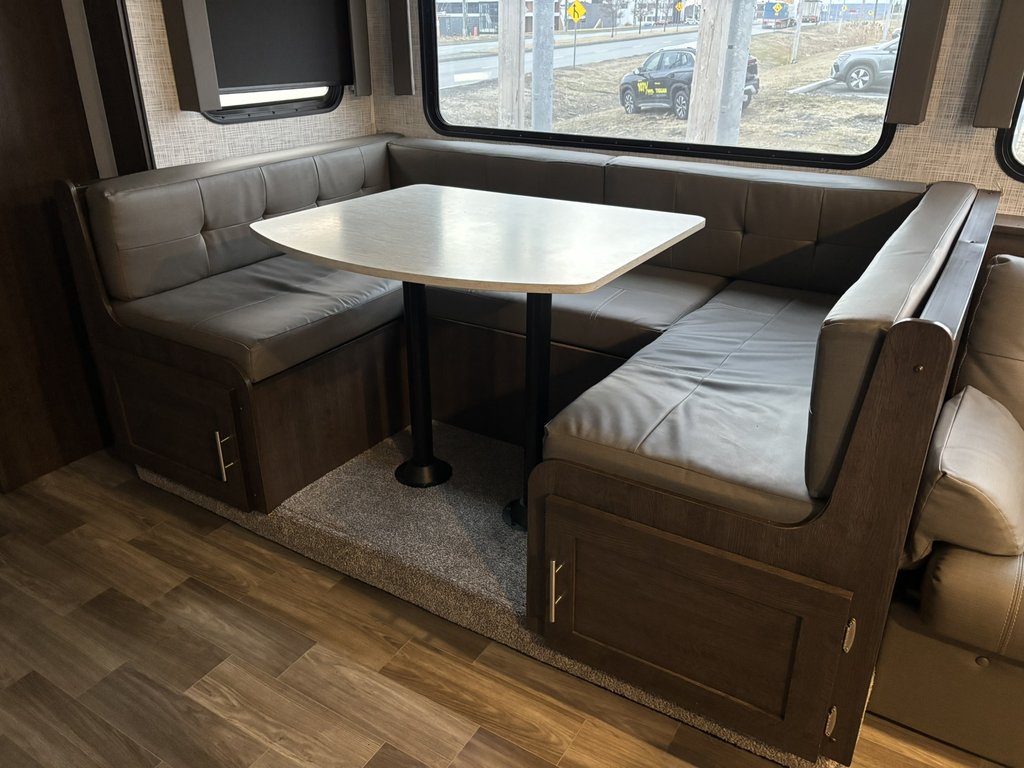 2020 WILDWOOD 273QBXL in Saint-Georges, Quebec - 11 - w1024h768px
