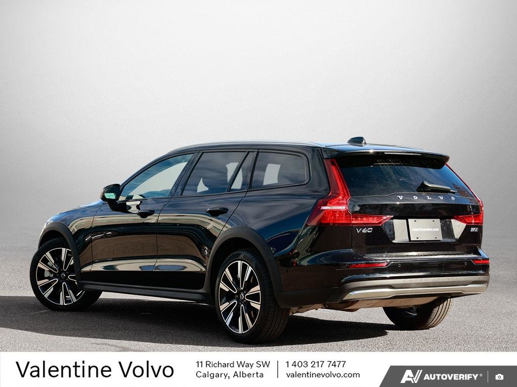 2025 Volvo V60 Cross Country Plus-4