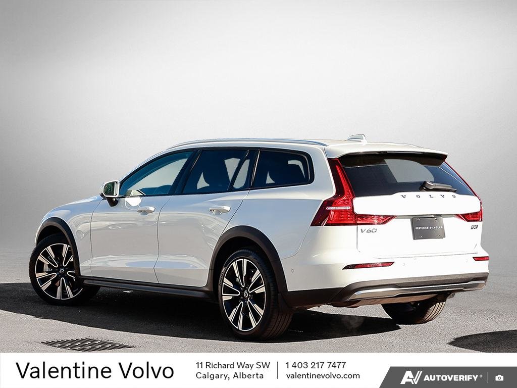 2025 Volvo V60 Plus photo 4