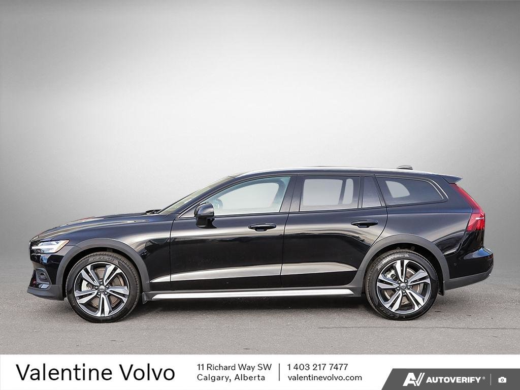 2025 Volvo V60 Cross Country Ultra-2