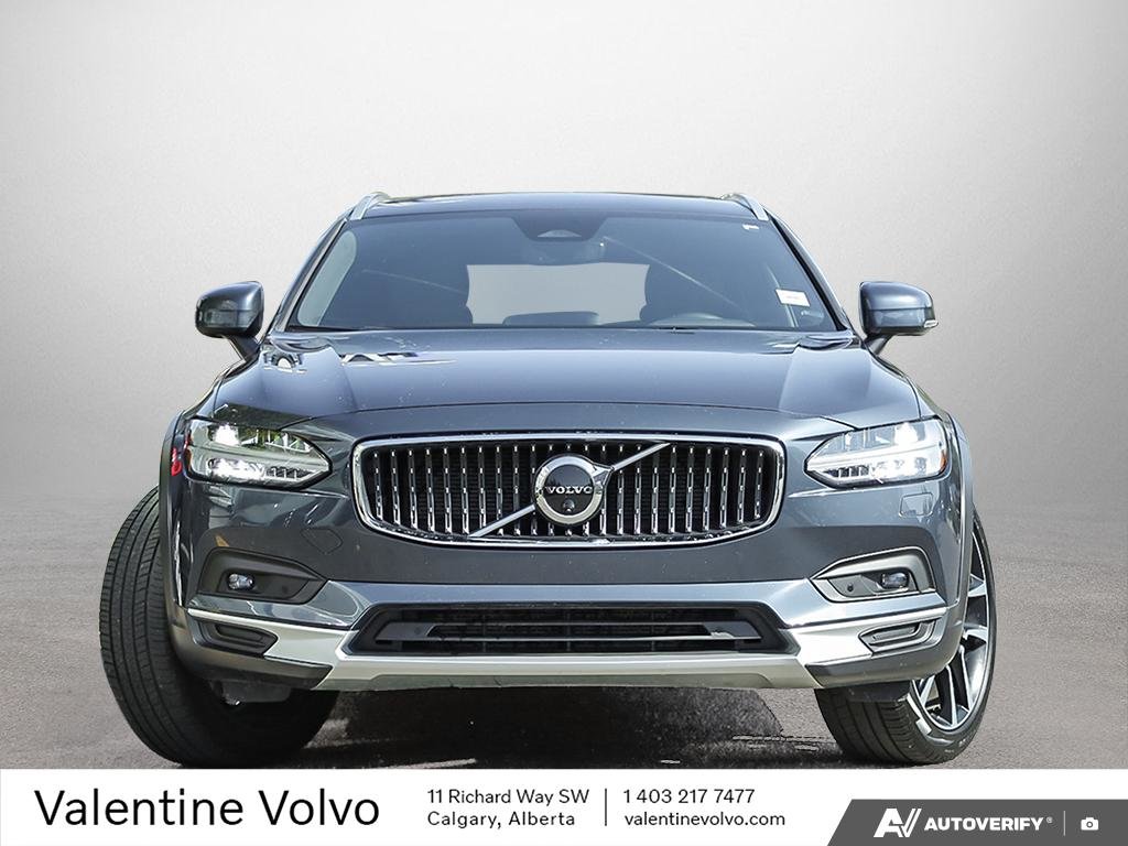 2025 Volvo V90 Cross Country Plus-1