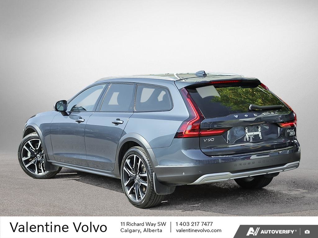 2025 Volvo V90 Cross Country Plus-3