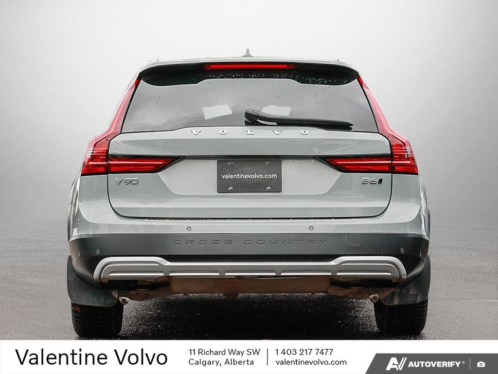 2025 Volvo V90 Cross Country Plus-4