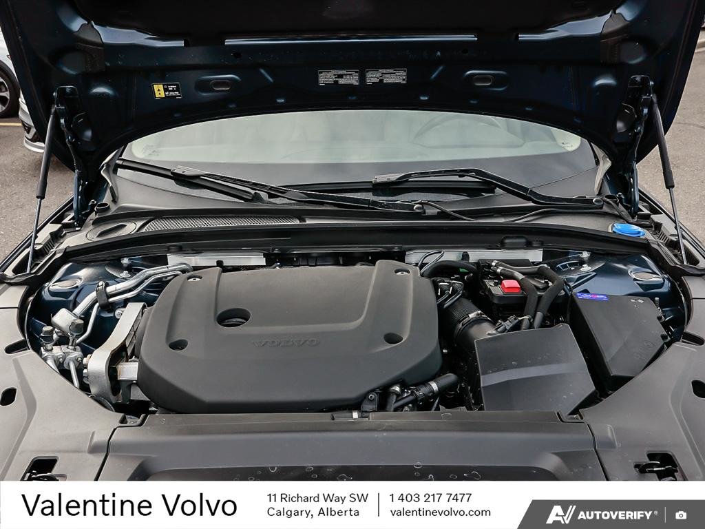 2025 Volvo V90 Cross Country Plus-7