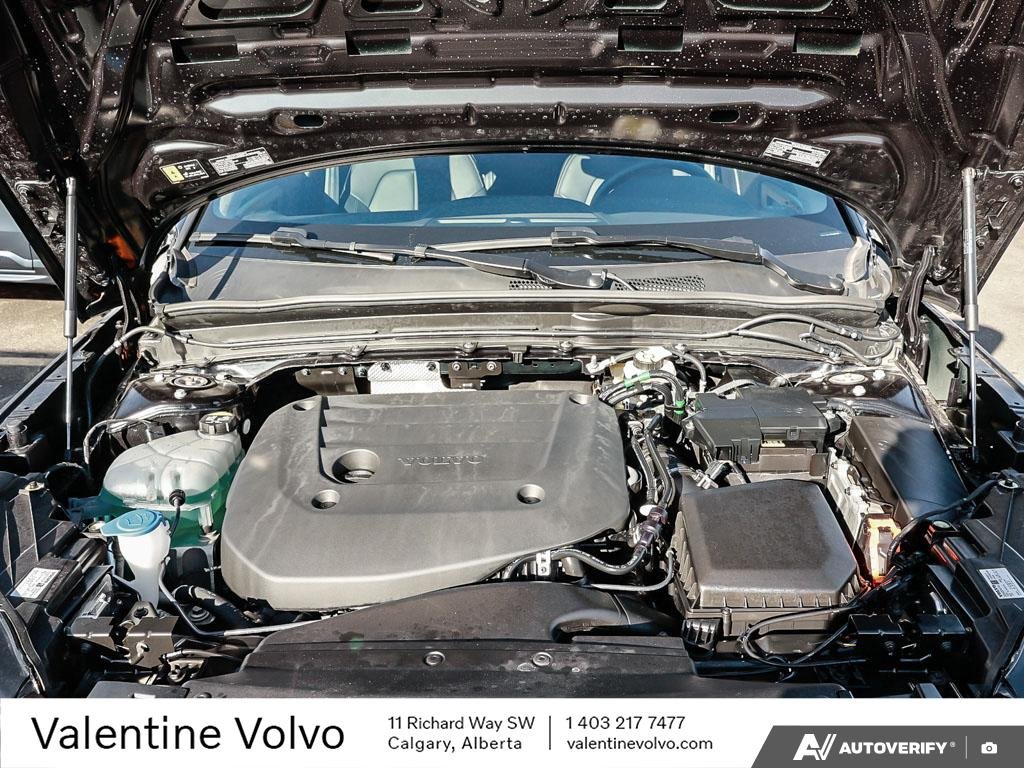 2025 Volvo XC40 Core Bright Theme-7