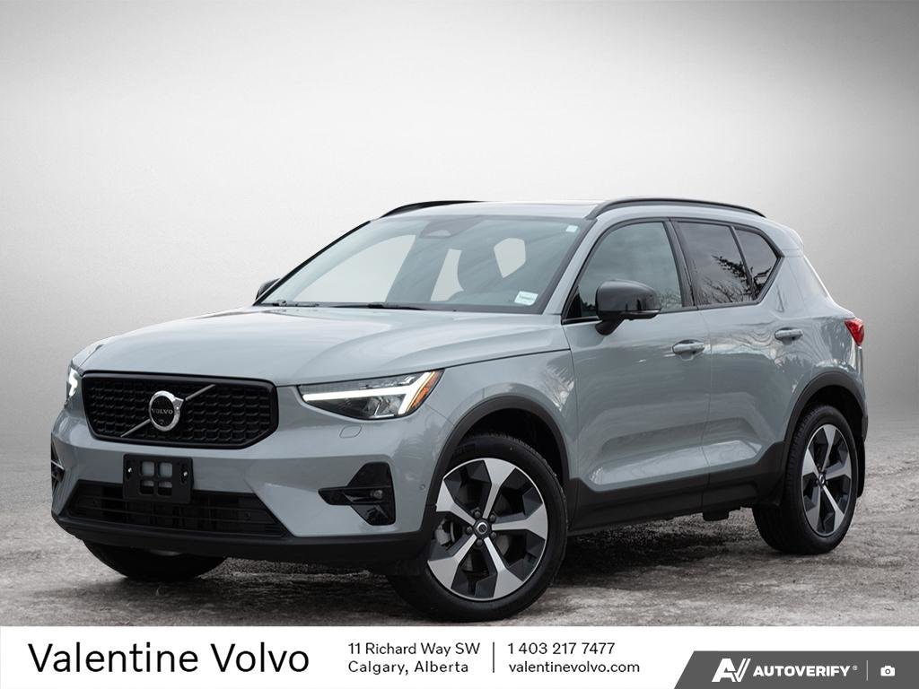 2025 Volvo XC40 Plus Dark Theme-0