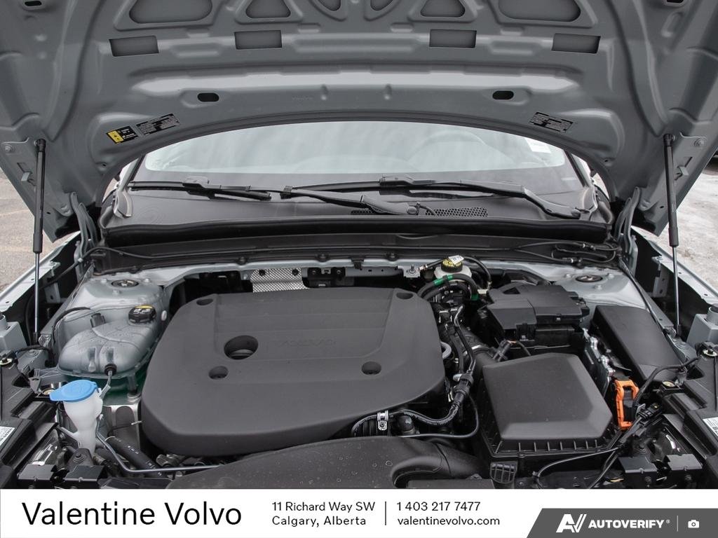 2025 Volvo XC40 Core Bright Theme-7