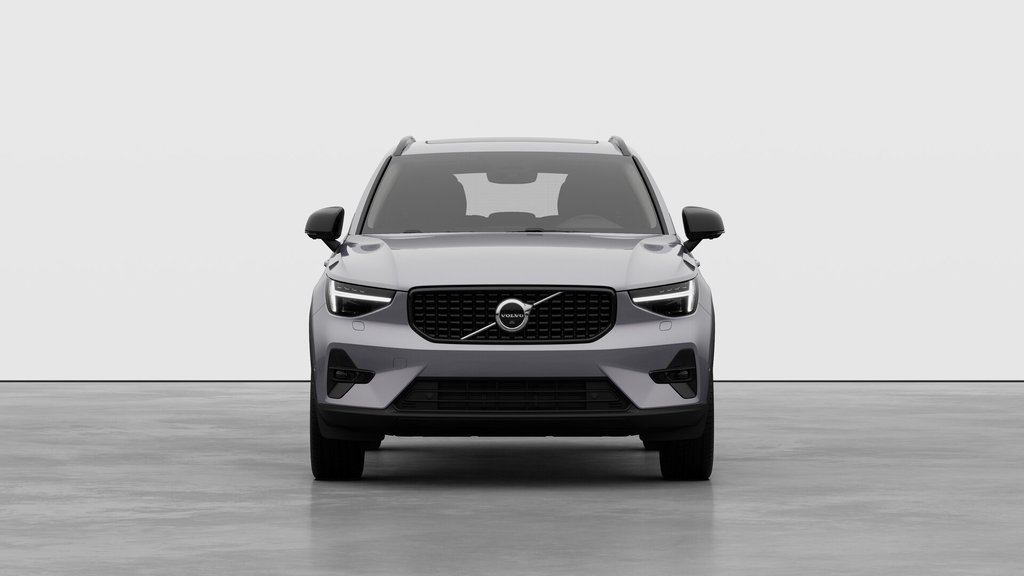 2026 Volvo XC40 Plus (Dark Theme)-4