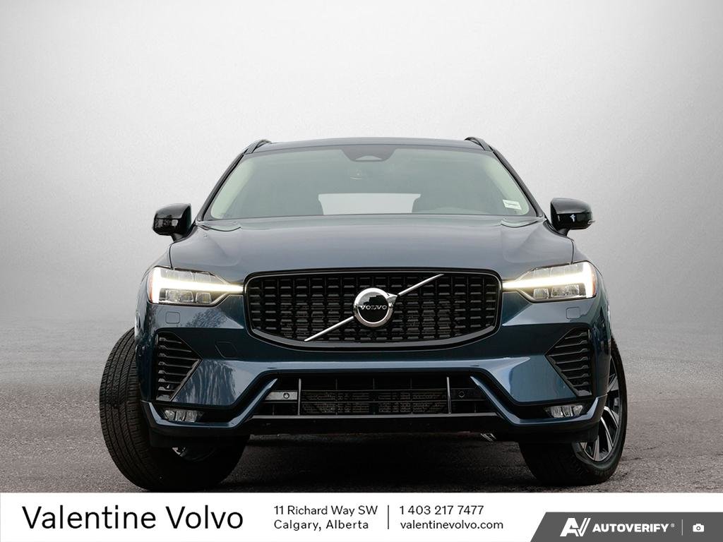 2025 Volvo XC60 Core Dark Theme-1