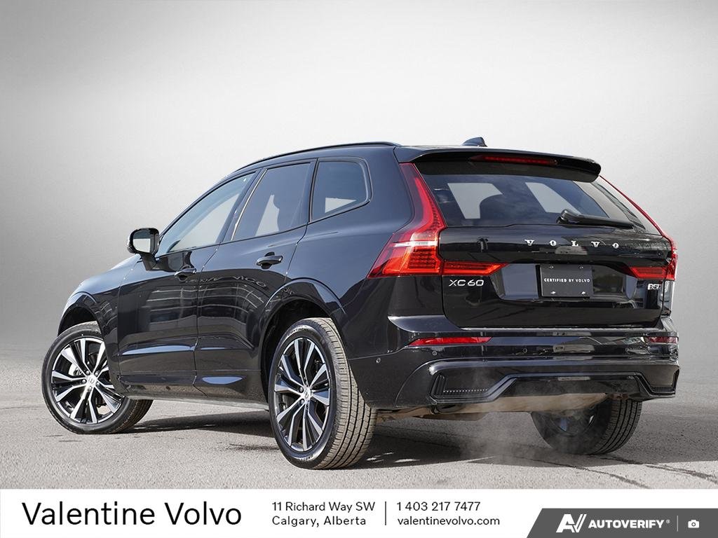 2025 Volvo XC60 Plus Dark Theme-3