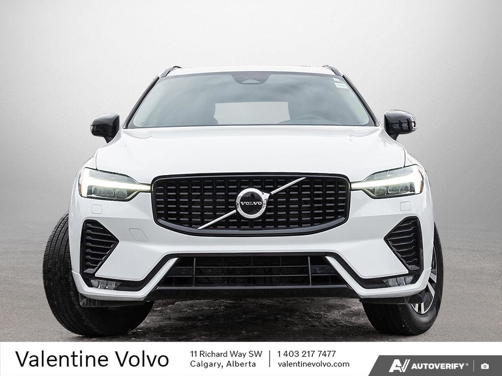 2025 Volvo XC60 Core Dark Theme-1
