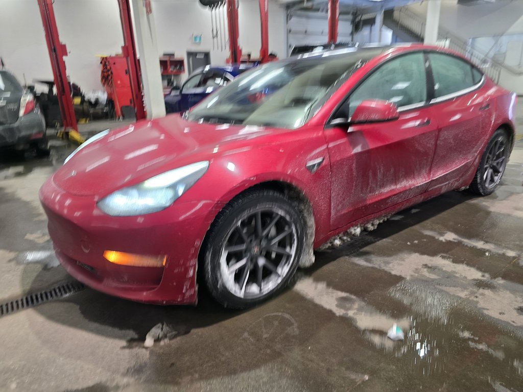 Tesla Model 3  2022-0