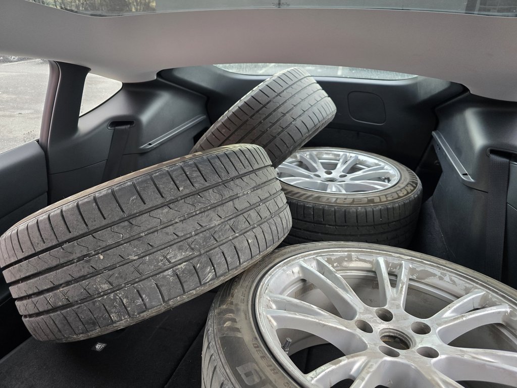 Tesla Model Y  2023-5