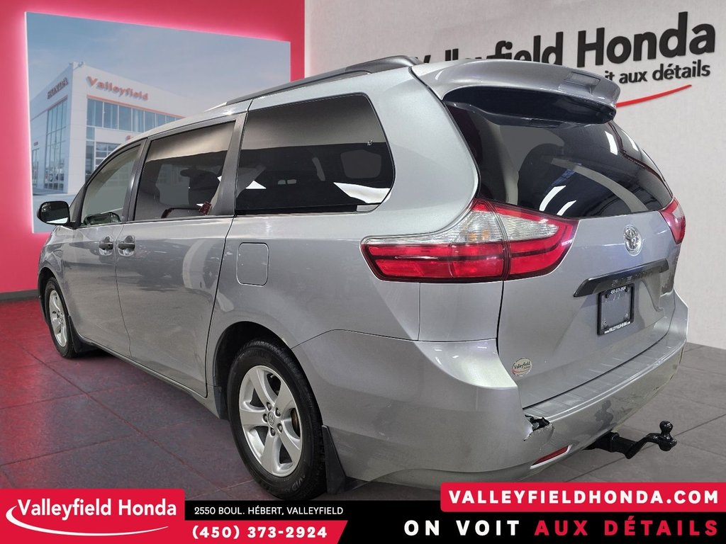 Toyota Sienna  2015-7