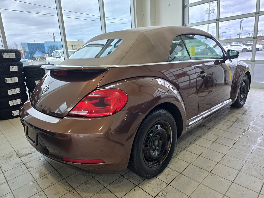 Volkswagen Beetle Convertible  2016-1