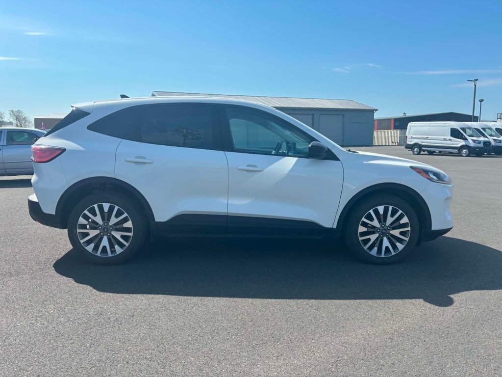 2021 Ford Escape SE   AWD ENSEMBLE DECOR SPORT in Matane, Quebec - 15 - w1024h768px