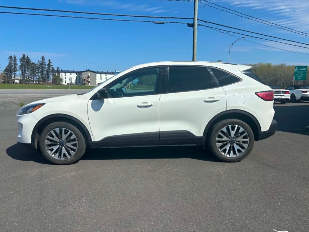 2021 Ford Escape SE   AWD ENSEMBLE DECOR SPORT in Matane, Quebec - 16 - w1024h768px