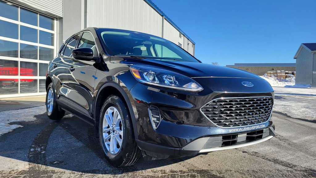 Ford Escape SE AWD 2021 à Matane, Québec - 4 - w1024h768px
