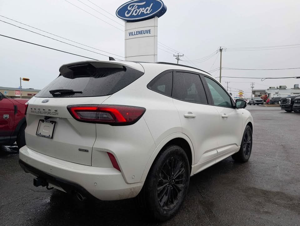 2023 Ford Escape ST-Line Elite Hybride AWD in Matane, Quebec - 7 - w1024h768px