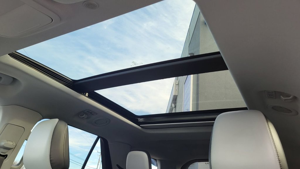 2021 Ford Explorer XLT 202A   TOIT OUVRANT    AWD in Matane, Quebec - 18 - w1024h768px