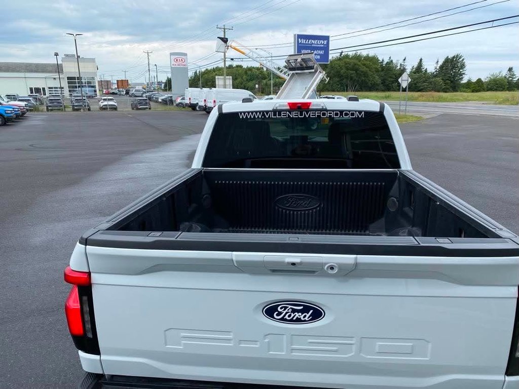 Ford F-150 Lightning Flash 2024 à Matane, Québec - 7 - w1024h768px